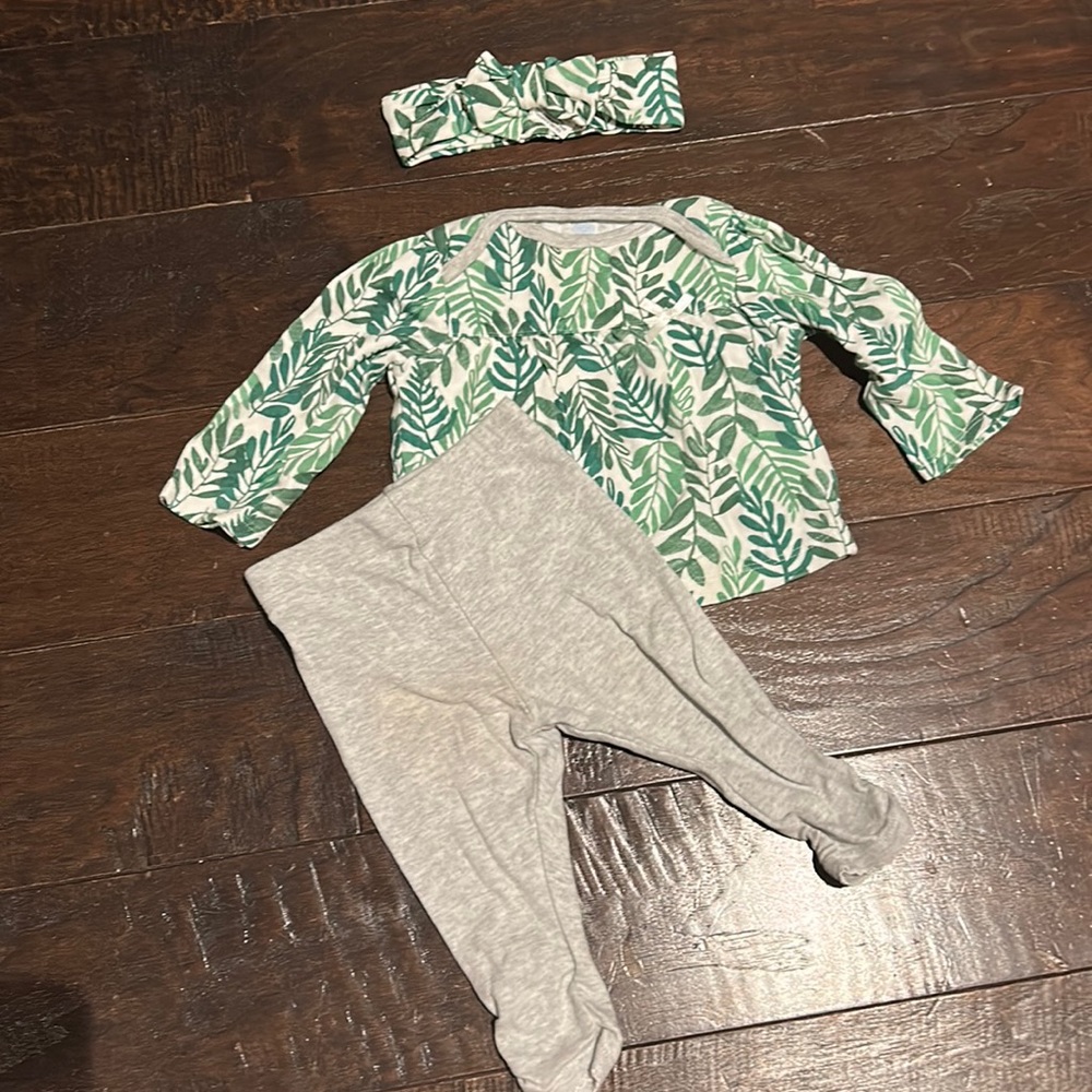 Cloud island 3-6m girls outfit